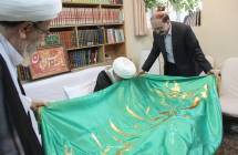 گزارش تصویری: اهدای پرچم بارگاه ملکوتی امیرالمؤمنین علیه السلام
